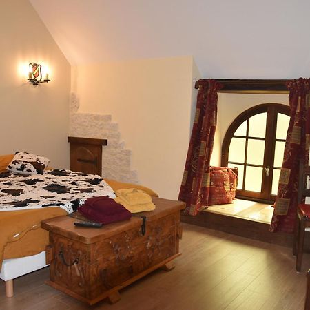 Domaine De La Ferte Clairbois Hotel Sainte-Suzanne  ภายนอก รูปภาพ