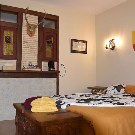 Domaine De La Ferte Clairbois Hotel Sainte-Suzanne  ภายนอก รูปภาพ