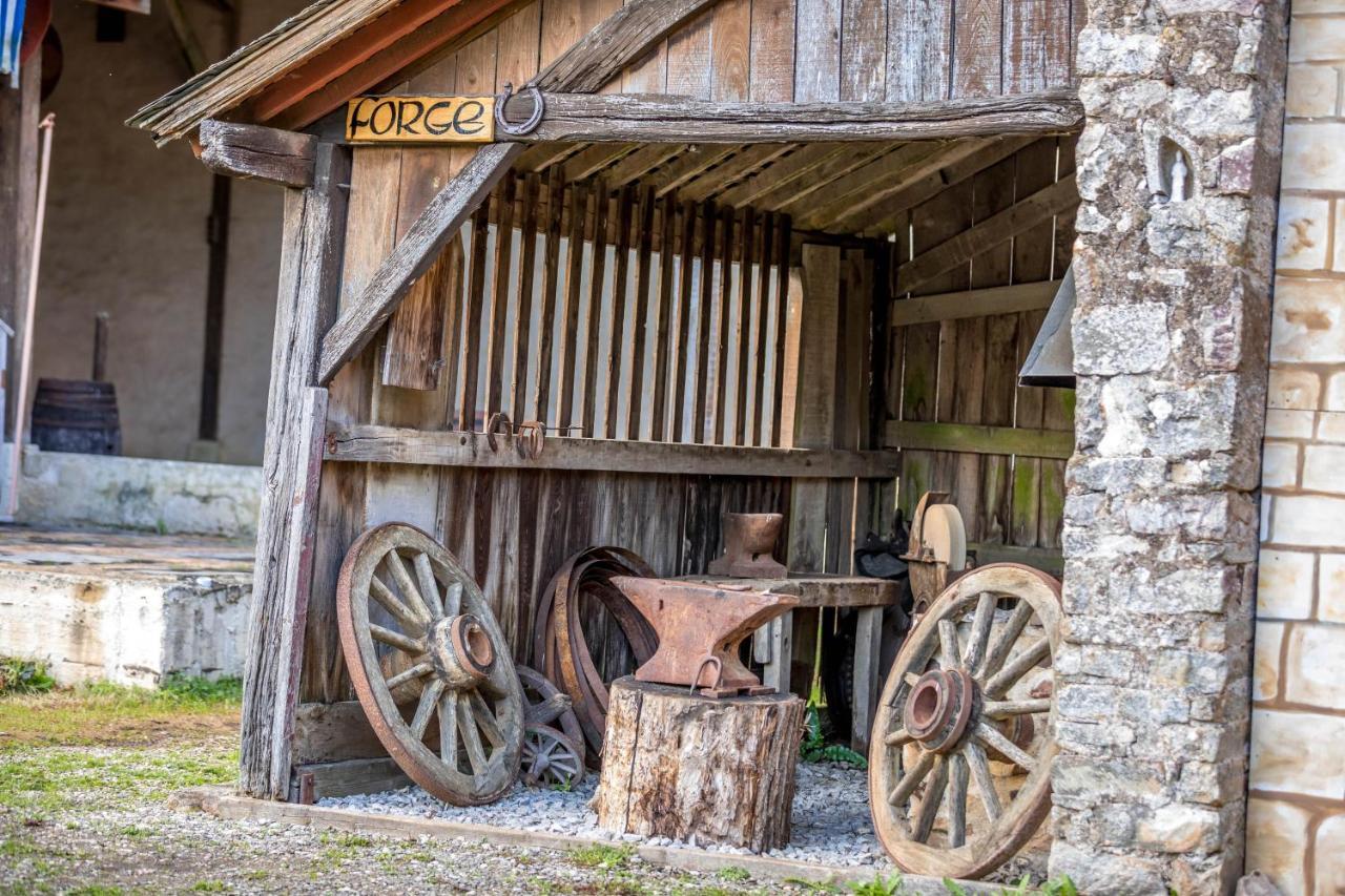 Domaine De La Ferte Clairbois Hotel Sainte-Suzanne  ภายนอก รูปภาพ